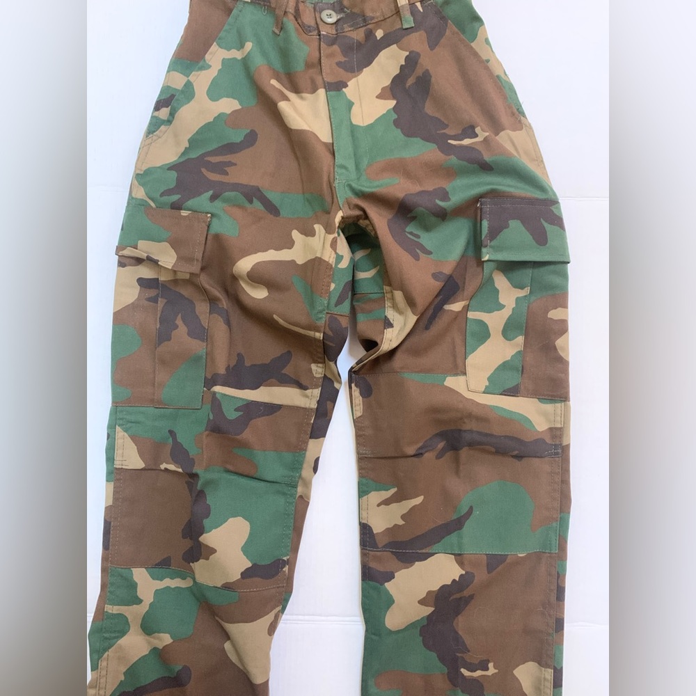 Camo Cargo pants size XS